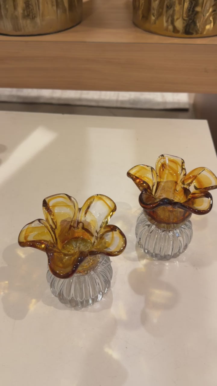 Tealight candleholder